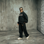 FLORAL EMBROIDERED SWEATSHIRT